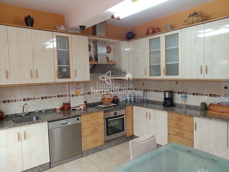 Foto 637763a7-3a43-4054-9632-9f09bb0e3316. Casa a schiera con riscaldamento parcheggio in Cariño