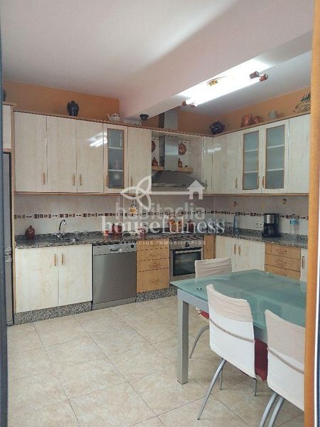 Foto ebf62910-82be-4f42-93ca-abc28f80d55d. Casa a schiera con riscaldamento parcheggio in Cariño