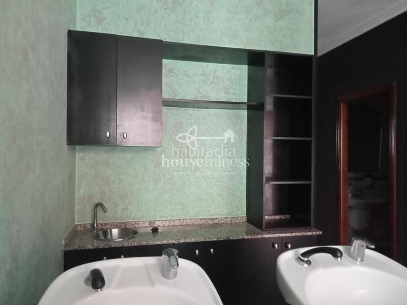 Foto a6a56ad0-29d2-4ede-aaa6-aa6a752d5ca5. Geschäftsraum in Alto del Castaño Narón