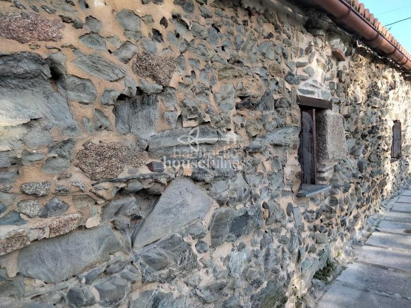 Foto dc4bc9de-fa47-4ef1-896d-637d844ea35b. Casale con riscaldamento in A Malata - Catabois - Ciudad Jardín Ferrol