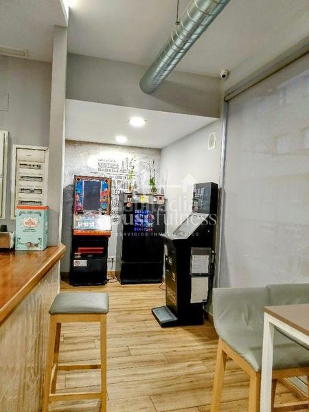 Foto 140d73d2-5ef3-446e-a4c8-2f2045600ae3. Local comercial en A Malata - Catabois - Ciudad Jardín Ferrol