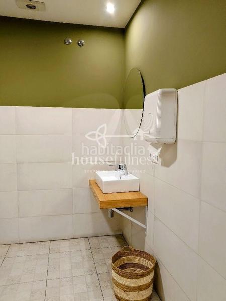 Foto 436e3fda-6bc3-47e0-ab4d-5cf05662ccac. Local comercial en A Malata - Catabois - Ciudad Jardín Ferrol