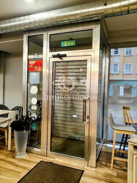 Foto 21af265e-2ccd-4176-baa2-c4e704c0122d. Locale commerciale in A Malata - Catabois - Ciudad Jardín Ferrol