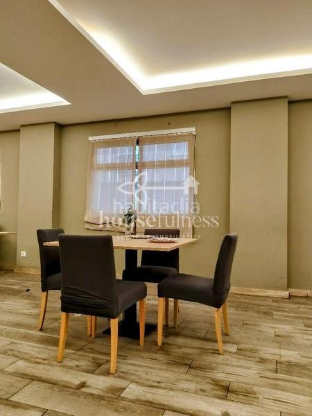 Foto a60311a9-2a89-4c6b-afb5-97659cf4cc56. Locale commerciale in A Malata - Catabois - Ciudad Jardín Ferrol