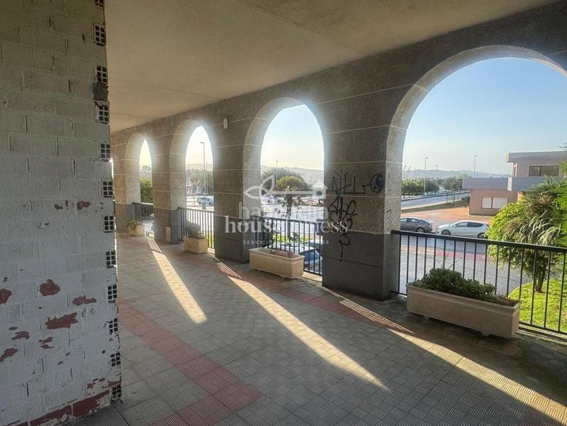 Foto d7cb8314-adf8-4db4-8345-bfe695549479. Local comercial a A Gándara Narón