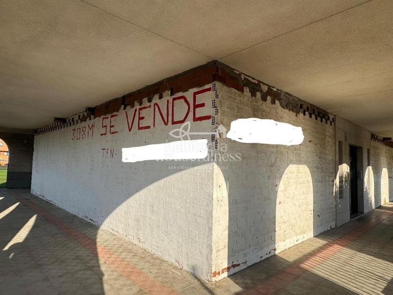 Foto e022ecca-d027-414f-81ef-7043fce57fae. Locale commerciale in A Gándara Narón