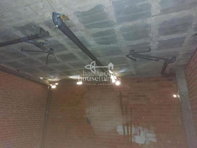 Foto eb8b4efe-d5df-4feb-91bb-35b54cc798c1. Locale commerciale in A Gándara Narón