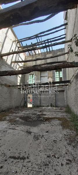 Foto e31f3116-cd8c-4af1-aa23-1c7ab37968a4. Casa in Ferrol vello - puerto Ferrol