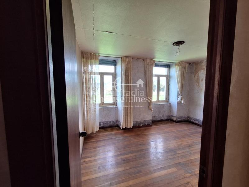 Foto 04c2fbaa-cf9c-4200-9dcb-6aaca77a1f77. House with parking in Fene