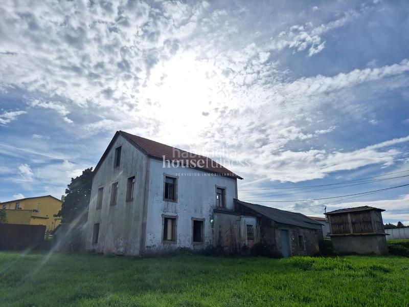 Foto 0fb674ae-9a99-4757-8126-1cd554e3e8ab. House with parking in Fene