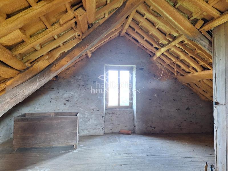 Foto 22d01c27-cad5-466b-9582-0b7cc0c945a9. House with parking in Fene