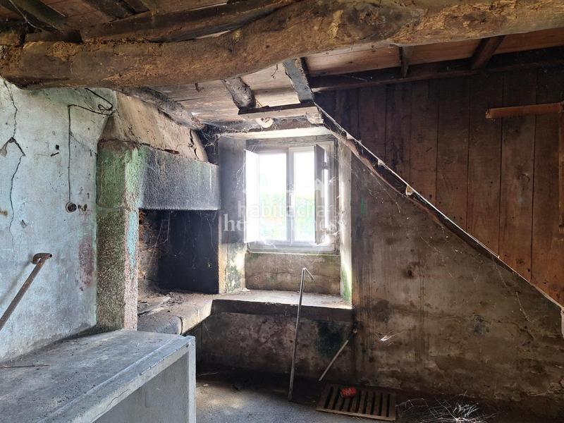 Foto 707ae902-ae30-44b2-9222-c4ea800c57b2. House with parking in Fene