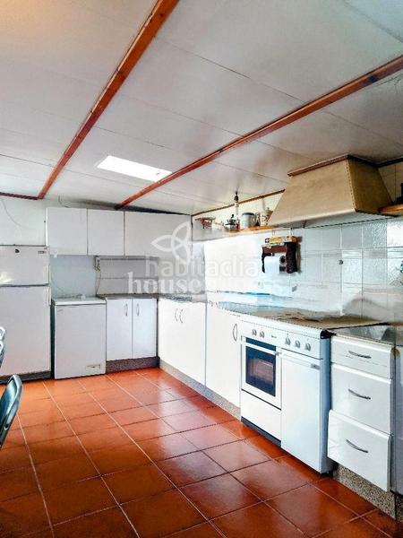 Foto 7e531eeb-5d9b-49a4-98c9-fde1259ba63a. Chalet mit heizung parking in Valdoviño