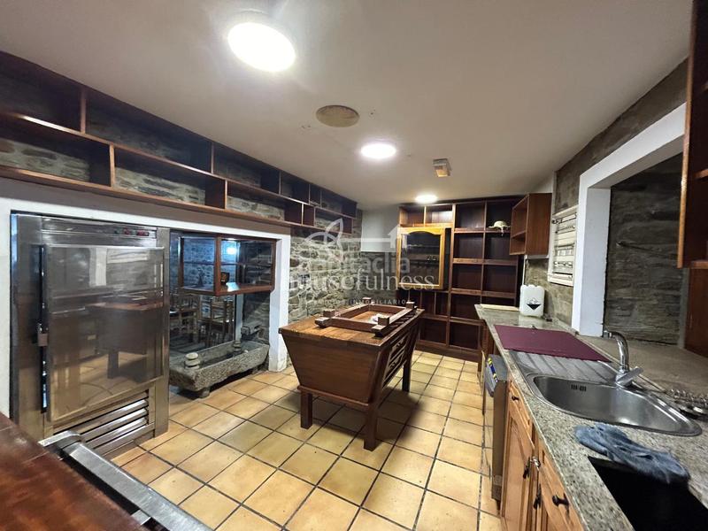 Foto 8a81d9cd-3ac1-4cc8-b819-1f559ad24908. Haus mit heizung in San Mateo - Castro - O Val Narón