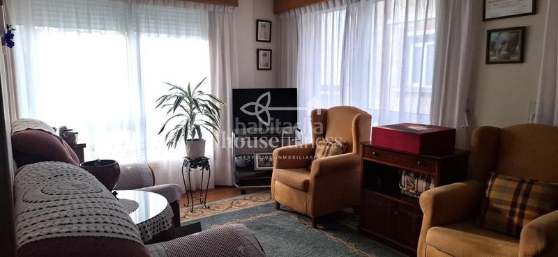 Foto a4cf04aa-80a0-47d2-841f-b7efc656a453. Appartamento con riscaldamento parcheggio in Canido Ferrol