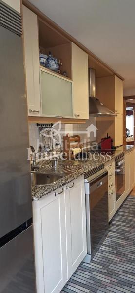 Foto ea7cbeee-16b0-425a-bb8a-91ce46978662. Appartamento con riscaldamento parcheggio in Canido Ferrol