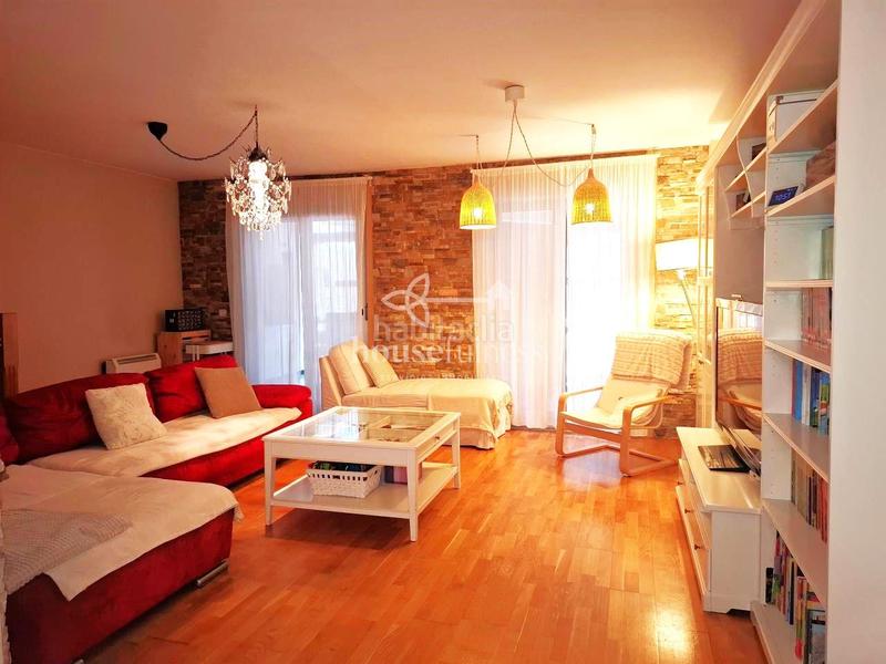 Foto fa4de002-2062-4fe9-9e33-f12145939104. Duplex with heating parking in Fene