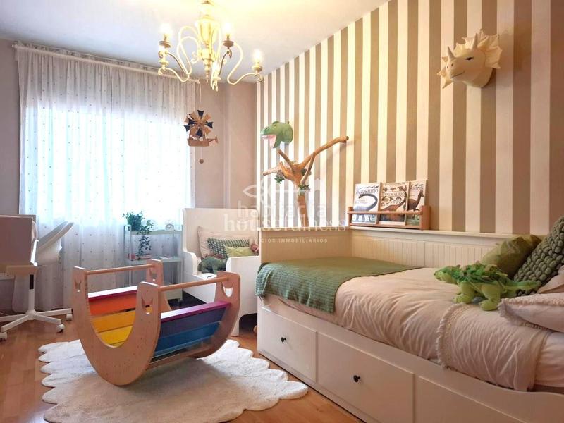 Foto e93b5345-c599-49c1-99b1-142da04ab623. Duplex avec chauffage parking dans Fene