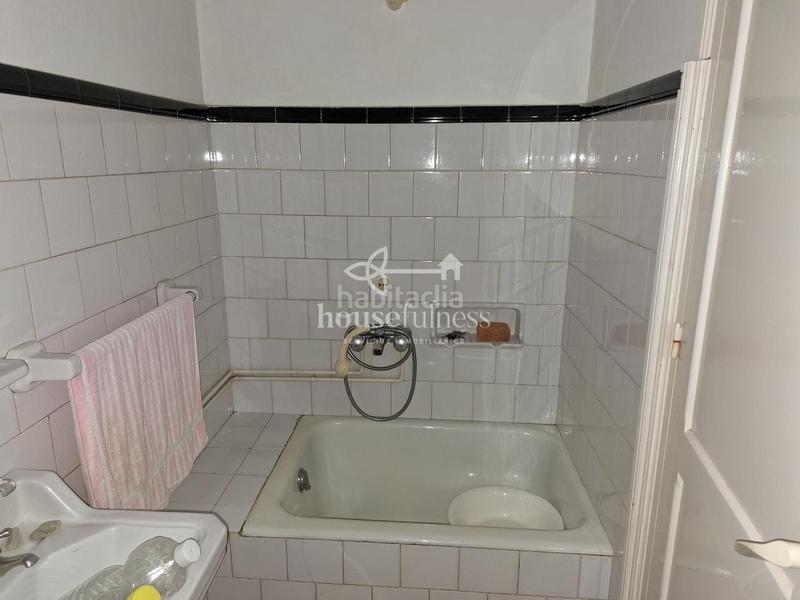 Foto c2154d5b-f182-422f-82b7-fe785ae8f610. Casa amb calefacció a Neda