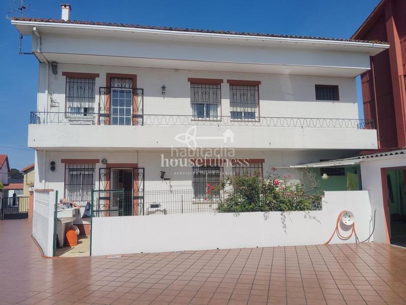 Foto 9c6db9c0-a648-4dcc-85b4-f91118472828. Chalet en Piñeiros - Freixeiro Narón