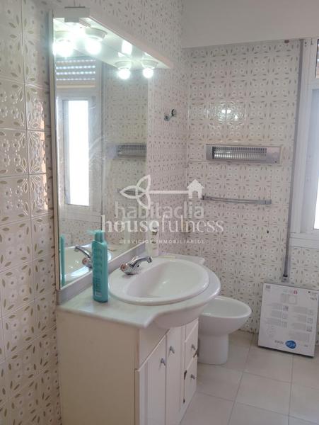 Foto 08150b85-33cc-4f27-a15e-08d164aae889. Chalet con riscaldamento parcheggio in Piñeiros - Freixeiro Narón