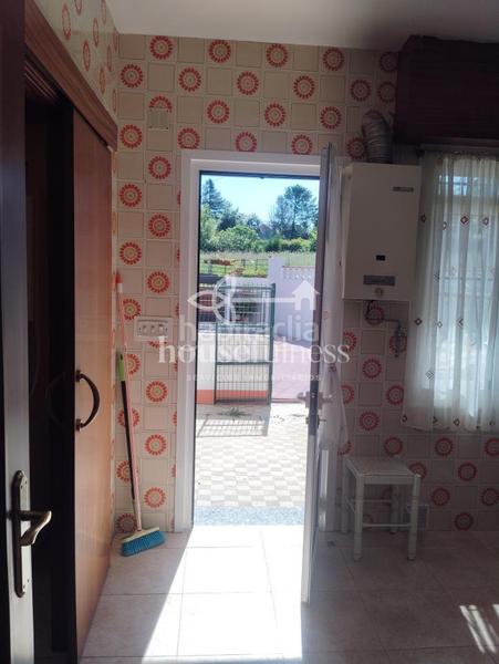 Foto e2b4323f-7922-4577-bc60-22e0e1390f89. Chalet con riscaldamento parcheggio in Piñeiros - Freixeiro Narón