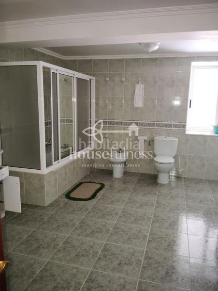 Foto 3499b719-aab1-4283-a221-fdd942535cfb. Casa amb aparcament a Área Rural Ferrol