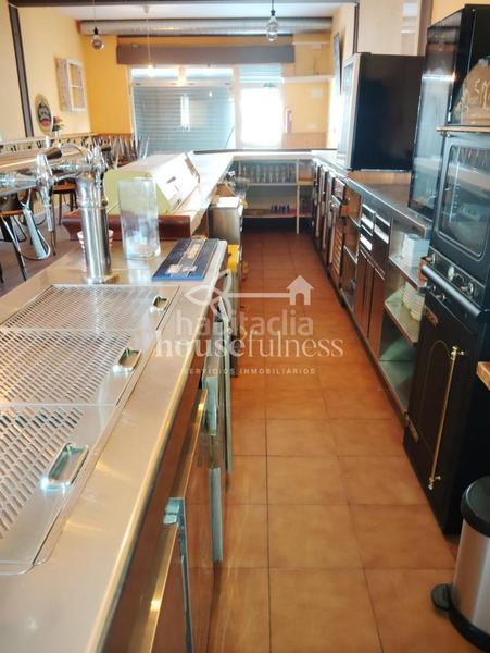 Foto 8464ec3d-e6ed-440b-9ebc-1d0a69066077. Local comercial en A Malata - Catabois - Ciudad Jardín Ferrol