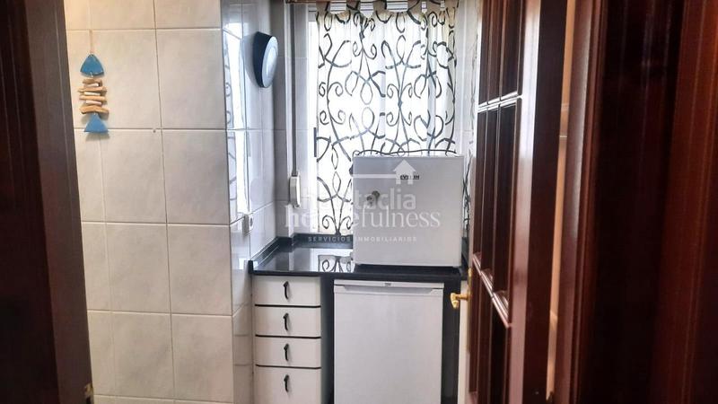 Foto 0d756ee2-7f1a-4fa4-b43f-ce98a3f67dc5. Rent flat in Centro Ferrol