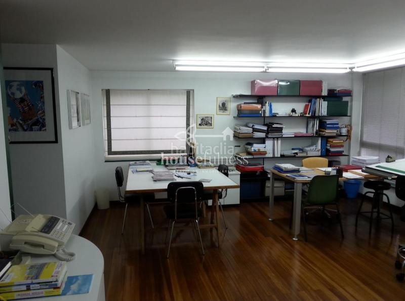 Foto c09c6b7a-bdaf-403b-99a1-8b9d675bef22. Büro mit heizung in Fene