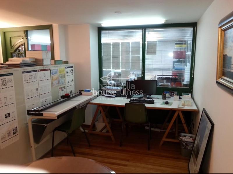 Foto e7dc21e3-d77f-4ae3-bcfd-4e2b5cc0629a. Büro mit heizung in Fene