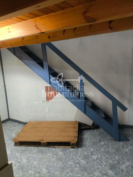 Foto 133bd3ae-87bd-4b63-87f9-deafd5134405. Locale commerciale in Esteiro Ferrol
