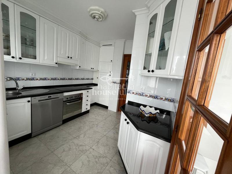 Foto 9556b784-0ed2-4ac0-9c37-5f6c3f50cce4. Lloguer pis amb calefacció a Caranza Ferrol