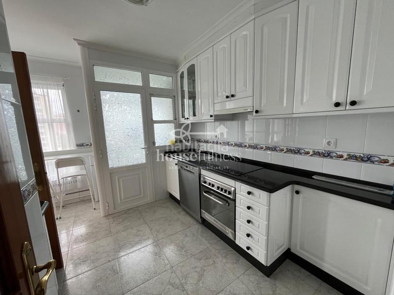 Foto c2d2a763-97b1-4a4a-a87a-0bf39d595d0a. Lloguer pis amb calefacció a Caranza Ferrol