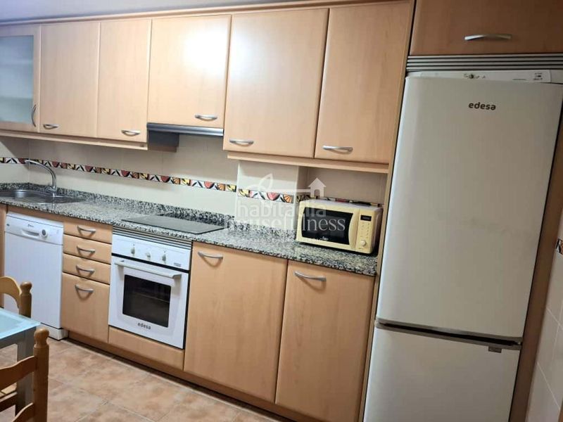 Foto d337718d-1fda-4f9f-bf40-d6f4d73d5ec6. Rent flat with heating parking in A Gándara Narón