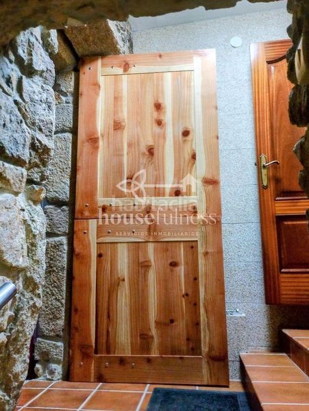 Foto 3d0bdea8-9824-48c2-9f76-346292737f28. Casa amb aparcament a Área Rural Ferrol