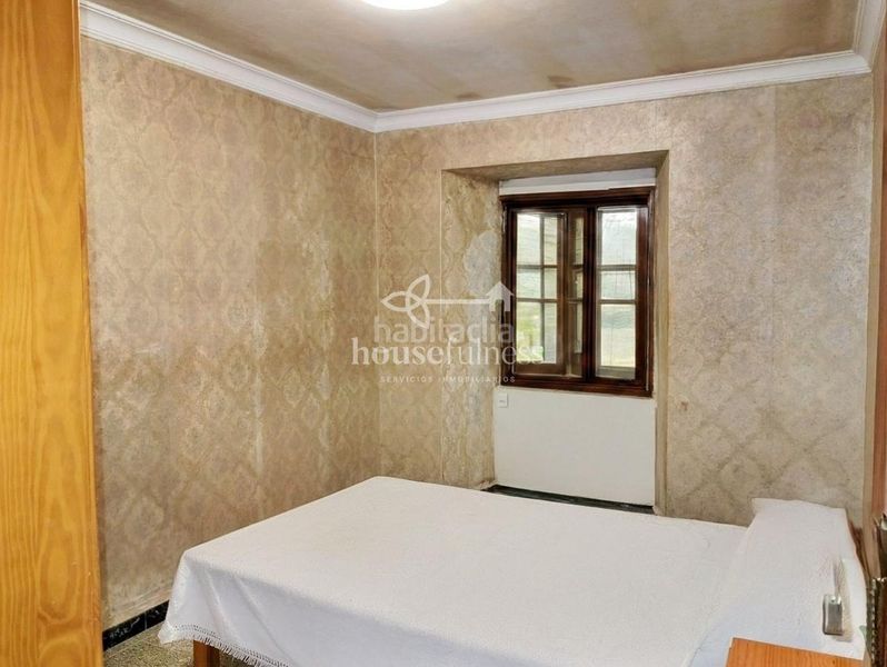 Foto f5978439-bcdd-490a-9849-5a4ae3123943. Casa amb aparcament a Área Rural Ferrol