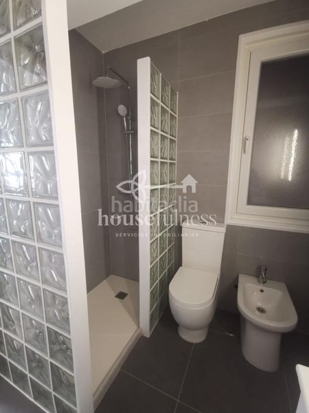 Foto f510cf1f-fc19-4ecf-9476-5c472b1b8f9c. Appartamento con riscaldamento in Centro Ferrol