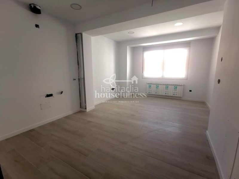 Foto 0b01744f-da9e-4718-a313-2c5d48c016f5. Appartamento con riscaldamento parcheggio in Centro Ferrol