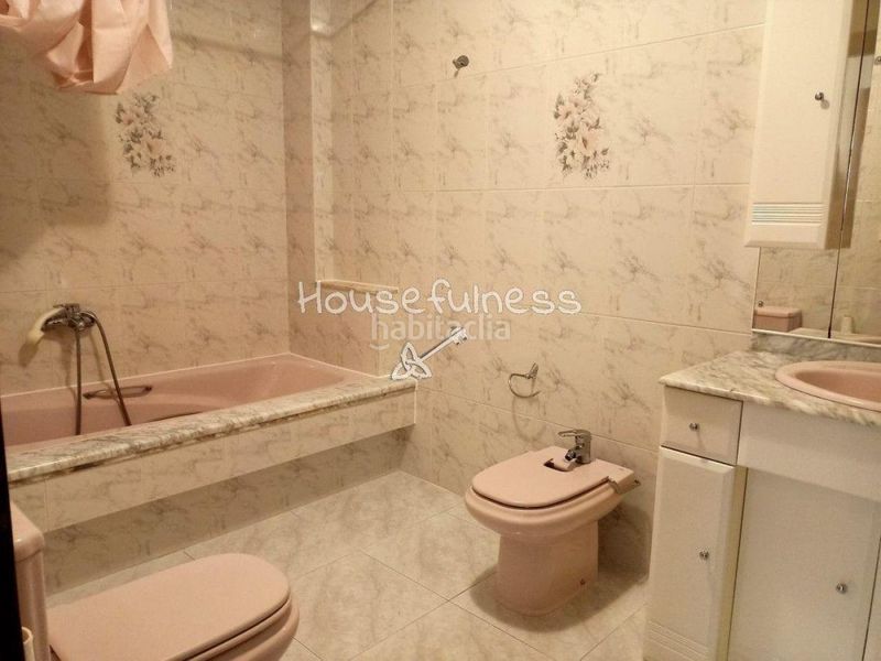 Foto 9ae6f45f-f95b-4626-aec9-860b68f35e3b. Rent flat with heating in Alto del Castaño Narón