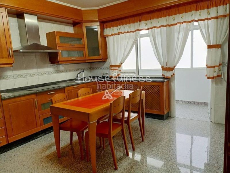 Foto f4e30e6b-7a82-4009-8f03-20f7d1d52b43. Rent flat with heating in Alto del Castaño Narón