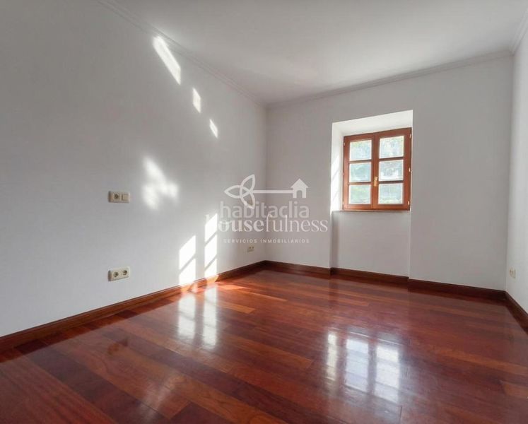 Foto 4d368864-3ddb-45e8-9ea5-a09828d451d8. Casa amb calefacció a Cedeira