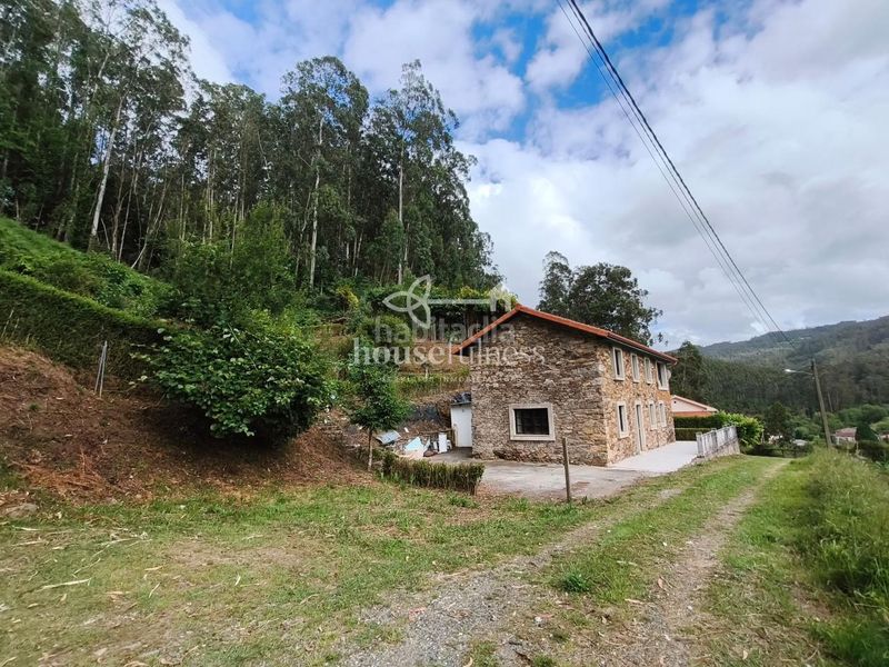 Foto c087a045-5c68-45ba-ae1c-53b831387fcf. Casa amb calefacció a Cedeira