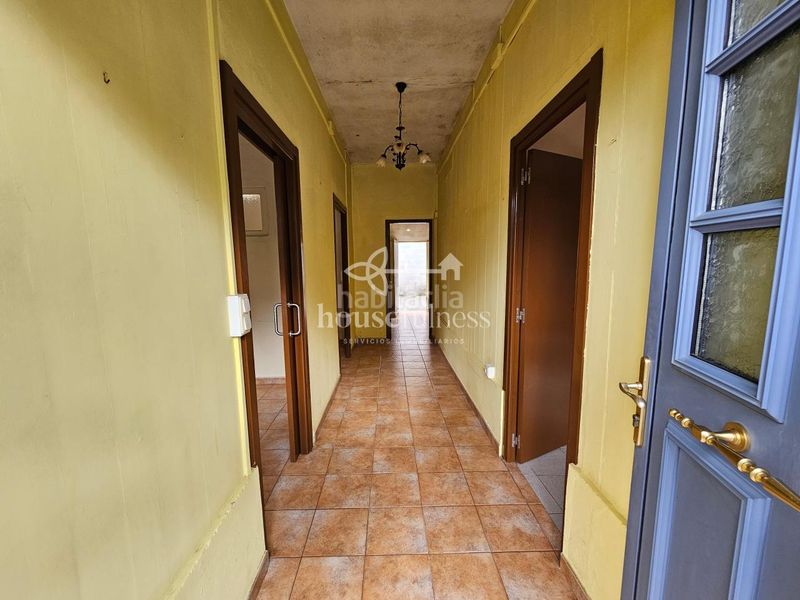 Foto 4ef2fe5e-ae95-43bf-8fbc-5029df2d35cd. Casa amb aparcament a Moeche