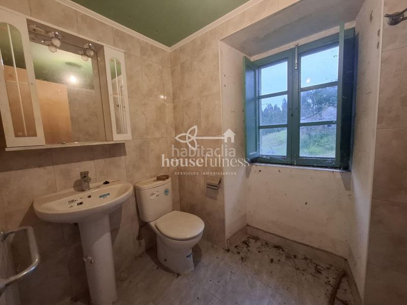 Foto 5ceebc11-257d-4de4-8c9b-a78aeb5d7b90. Casa amb aparcament a Moeche