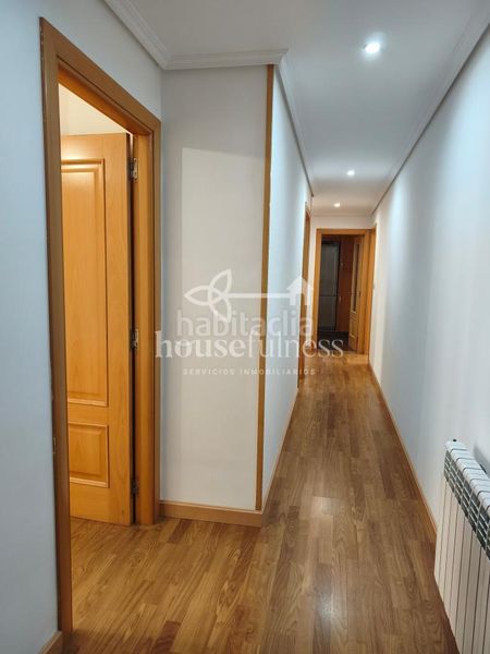 Foto d06e5d14-f840-440e-b4f4-2b270f04cf8e. Pis amb calefacció aparcament a Porta Nova Ferrol