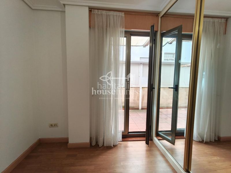 Foto 41ceeb55-faac-4781-bdbc-769bc7c7a171. Piso en Porta Nova Ferrol