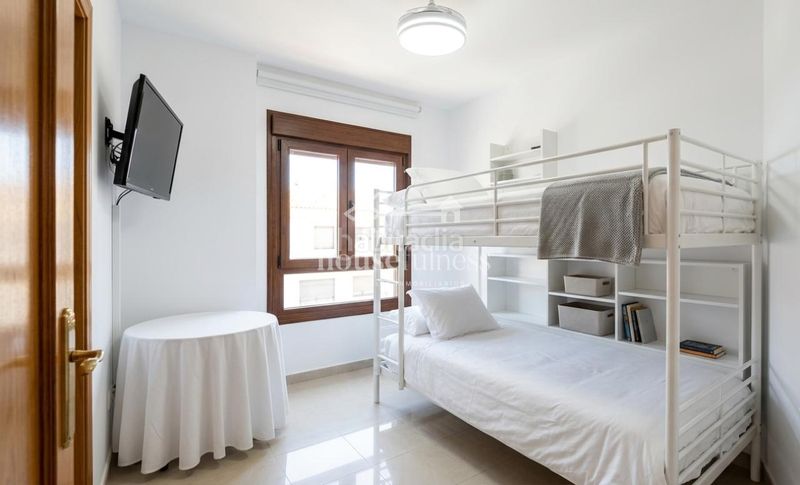 Foto 501b95b5-8e6f-4731-8abf-968571a4b82e. Casa en Neda