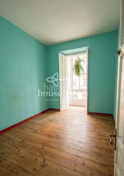Foto bd66b0b3-5ccb-414a-bc10-e14e45741e91. Edificio en Centro Ferrol
