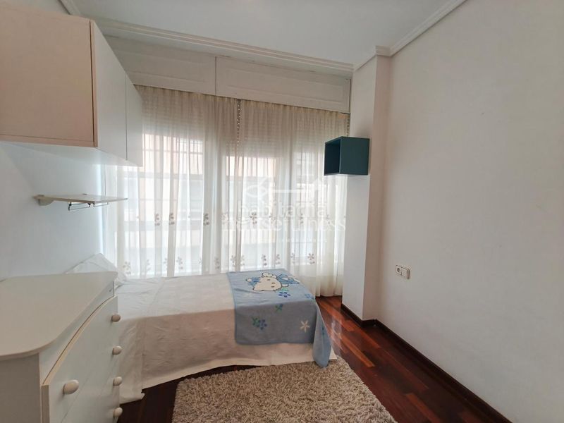Foto 16926fa3-5451-4549-b17c-560f88326f61. Lloguer apartament amb calefacció a Centro Ferrol